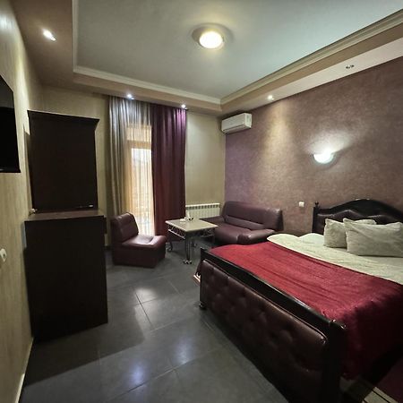 White House Hotel Yerevan Exterior photo