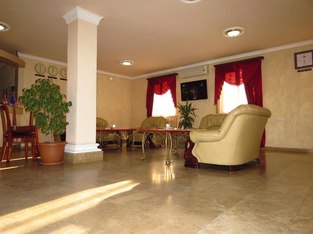 White House Hotel Yerevan Exterior photo