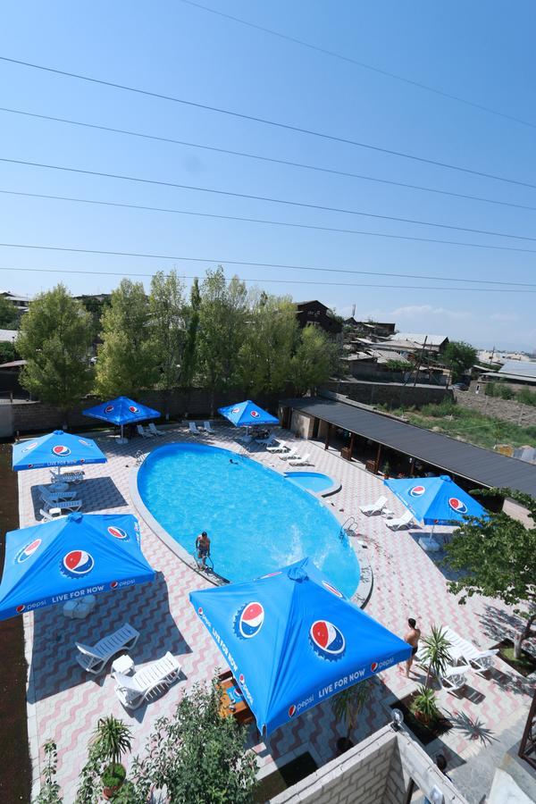 White House Hotel Yerevan Exterior photo