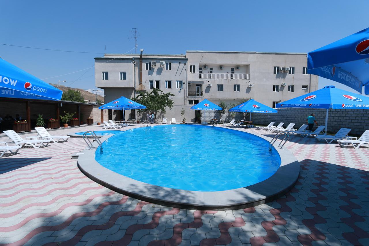 White House Hotel Yerevan Exterior photo