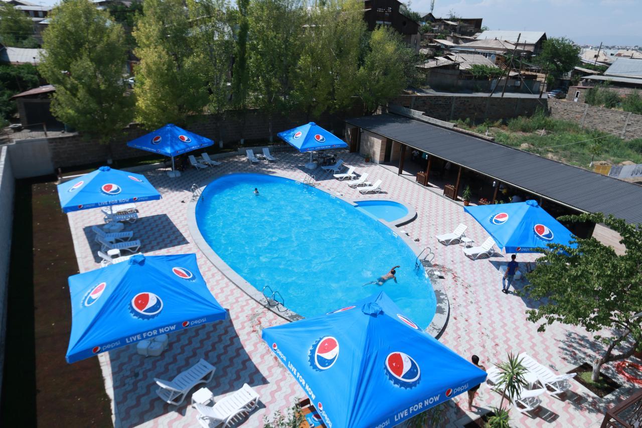 White House Hotel Yerevan Exterior photo